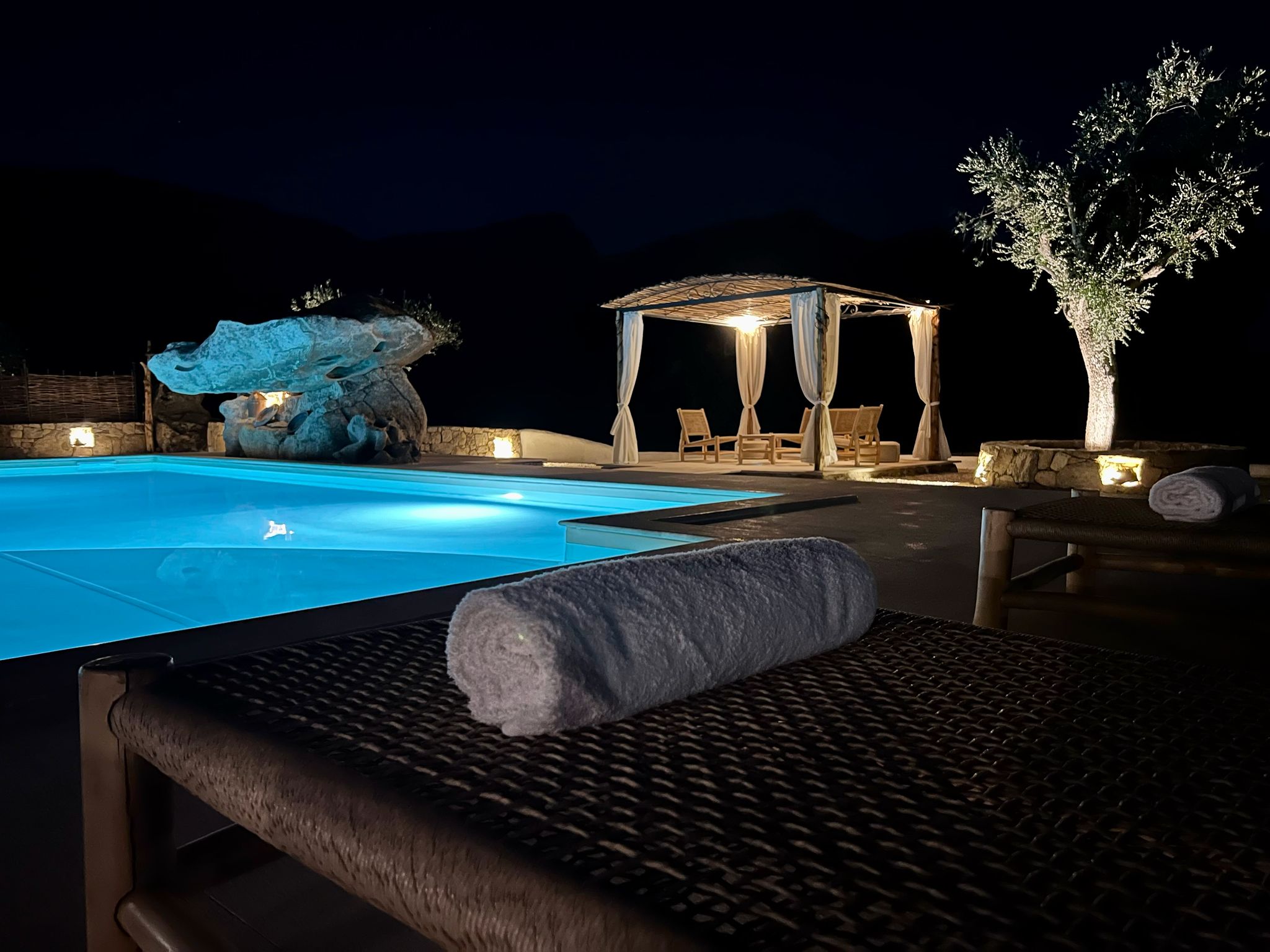 Piscina e vista esterna di Villa Tatiana